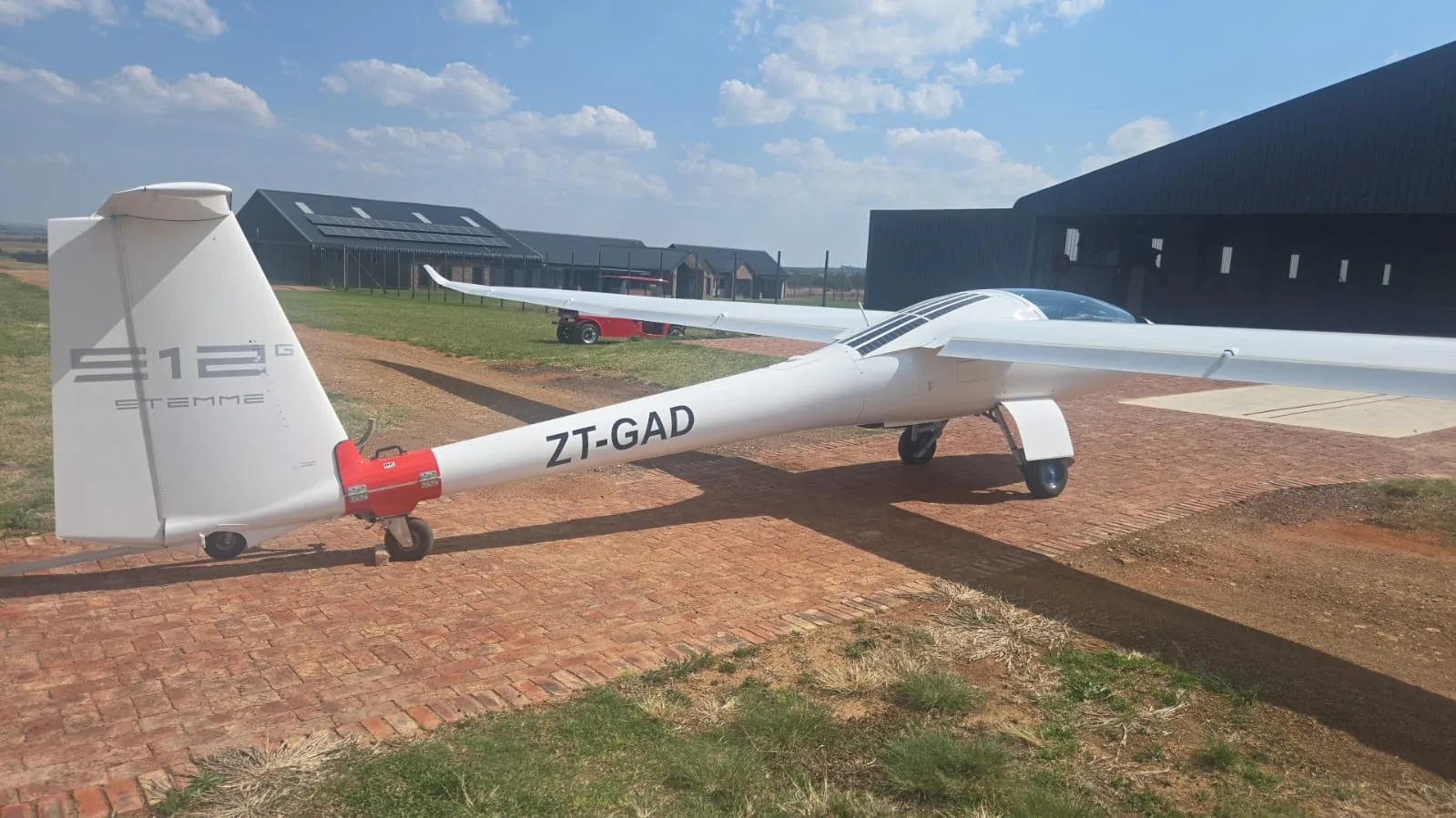 Stemme S12 ZT-GAD – coda con immatricolazione
